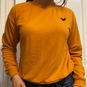 size small burnt orange H&M crewneck